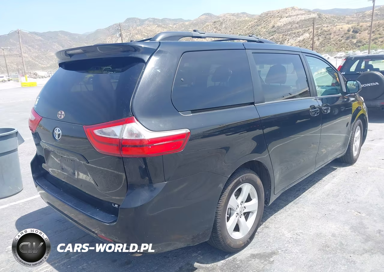 2017 Toyota Sienna Le 8 Passenger VIN:5TDKZ3DC6HS882997 - 4