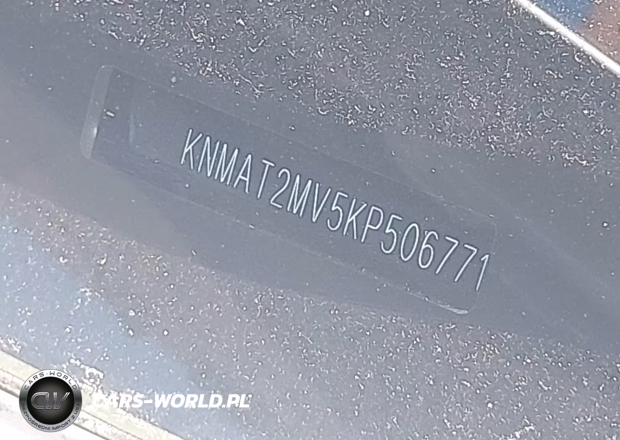 2019 Nissan Rogue S VIN:KNMAT2MV5KP506771 - 17