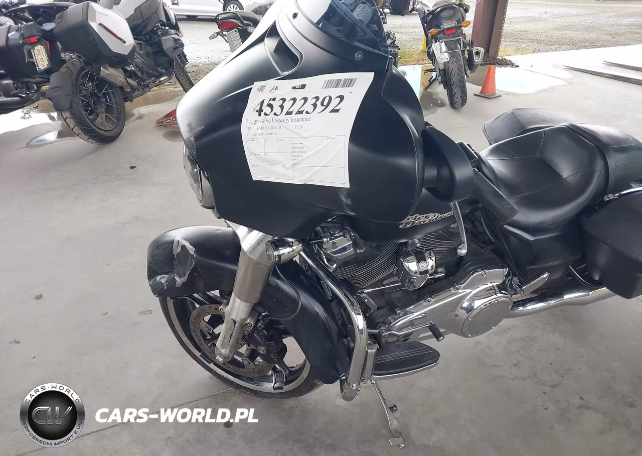 2017 Harley-Davidson Flhx Street Glide VIN:1HD1KBC13HB685107 - 2