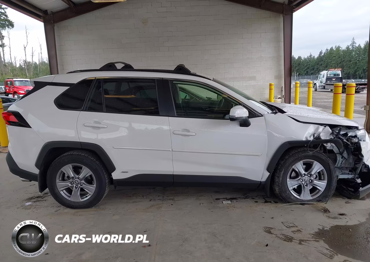 2024 Toyota Rav4 Hybrid Xle VIN:JTMRWRFV2RD263691 - 13