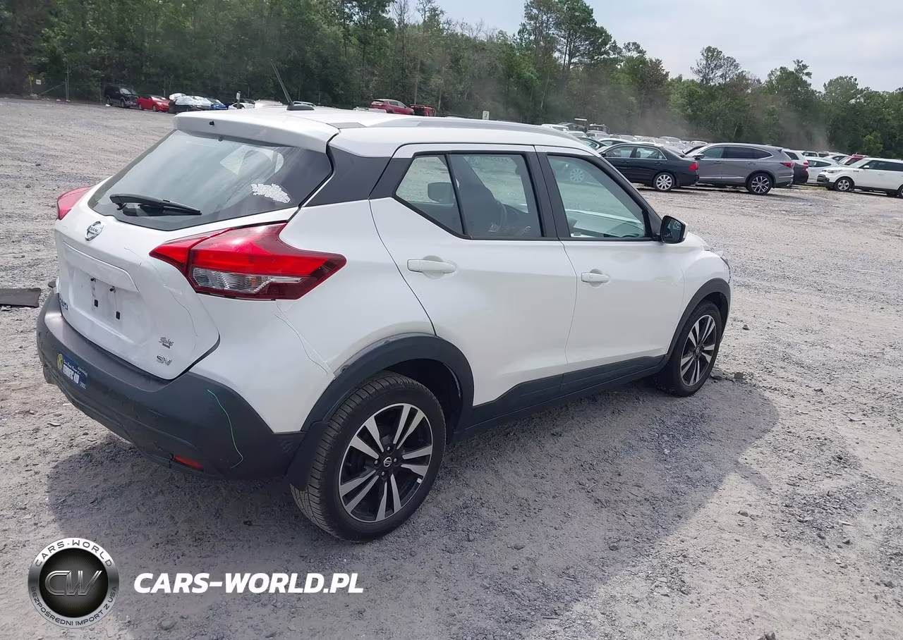 2019 Nissan Kicks Sv VIN:3N1CP5CU0KL555737 - 4
