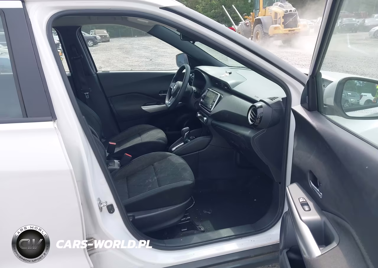 2019 Nissan Kicks Sv VIN:3N1CP5CU0KL555737 - 5