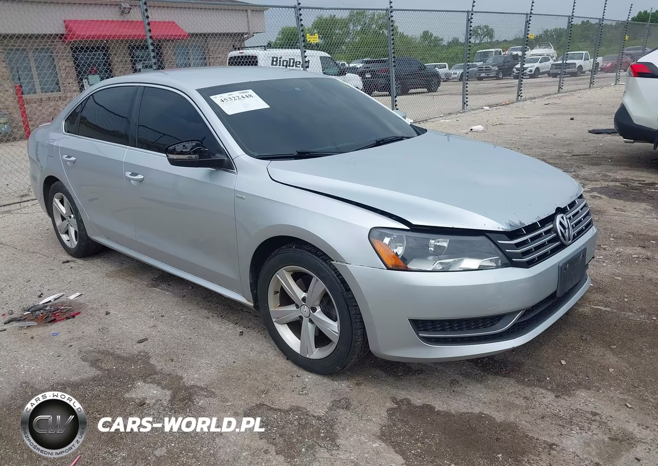 2014 Volkswagen Passat 1.8T Wolfsburg Edition – zdjęcie 1 z 16