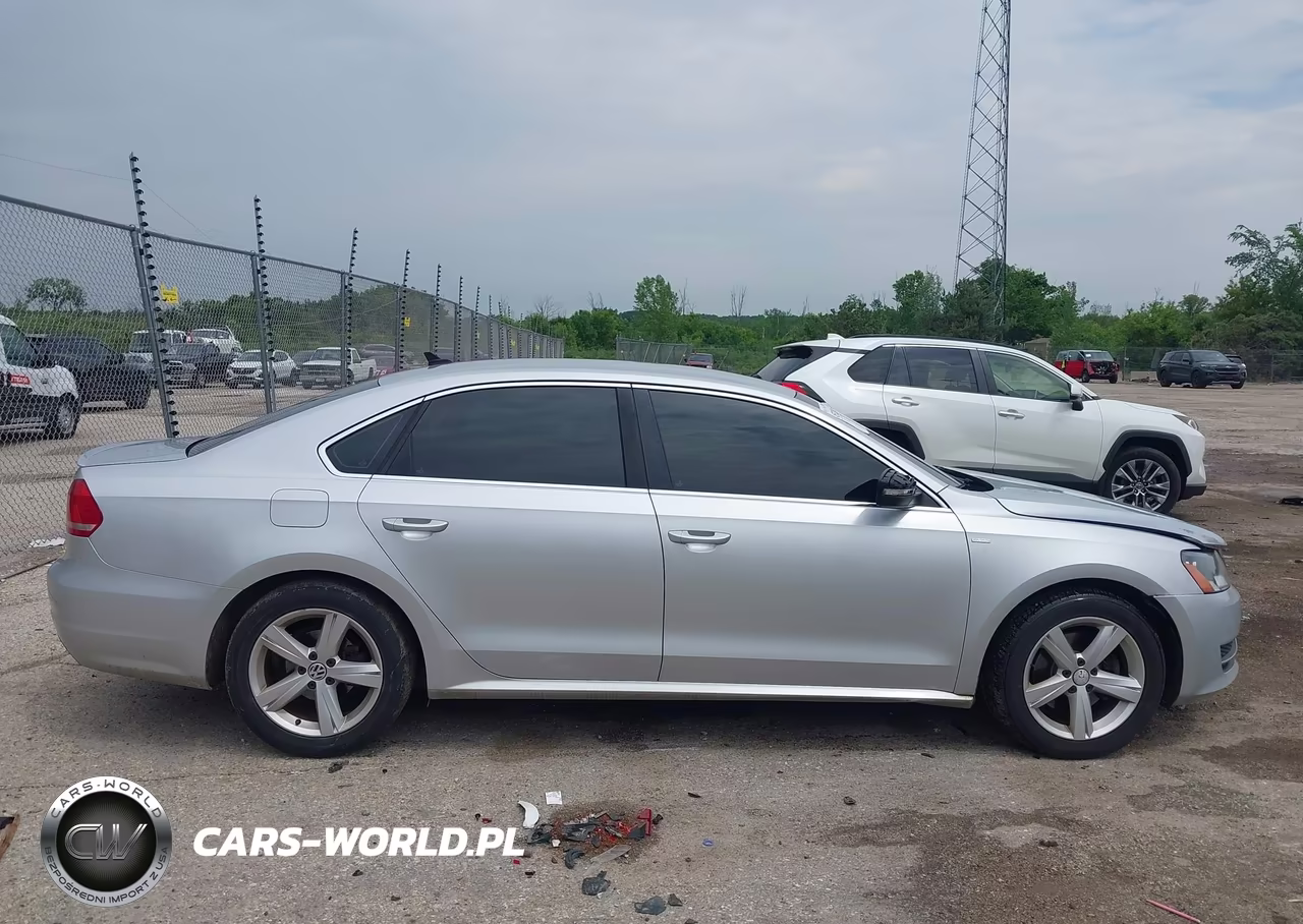 2014 Volkswagen Passat 1.8T Wolfsburg Edition VIN:1VWAT7A30EC037694 - 13