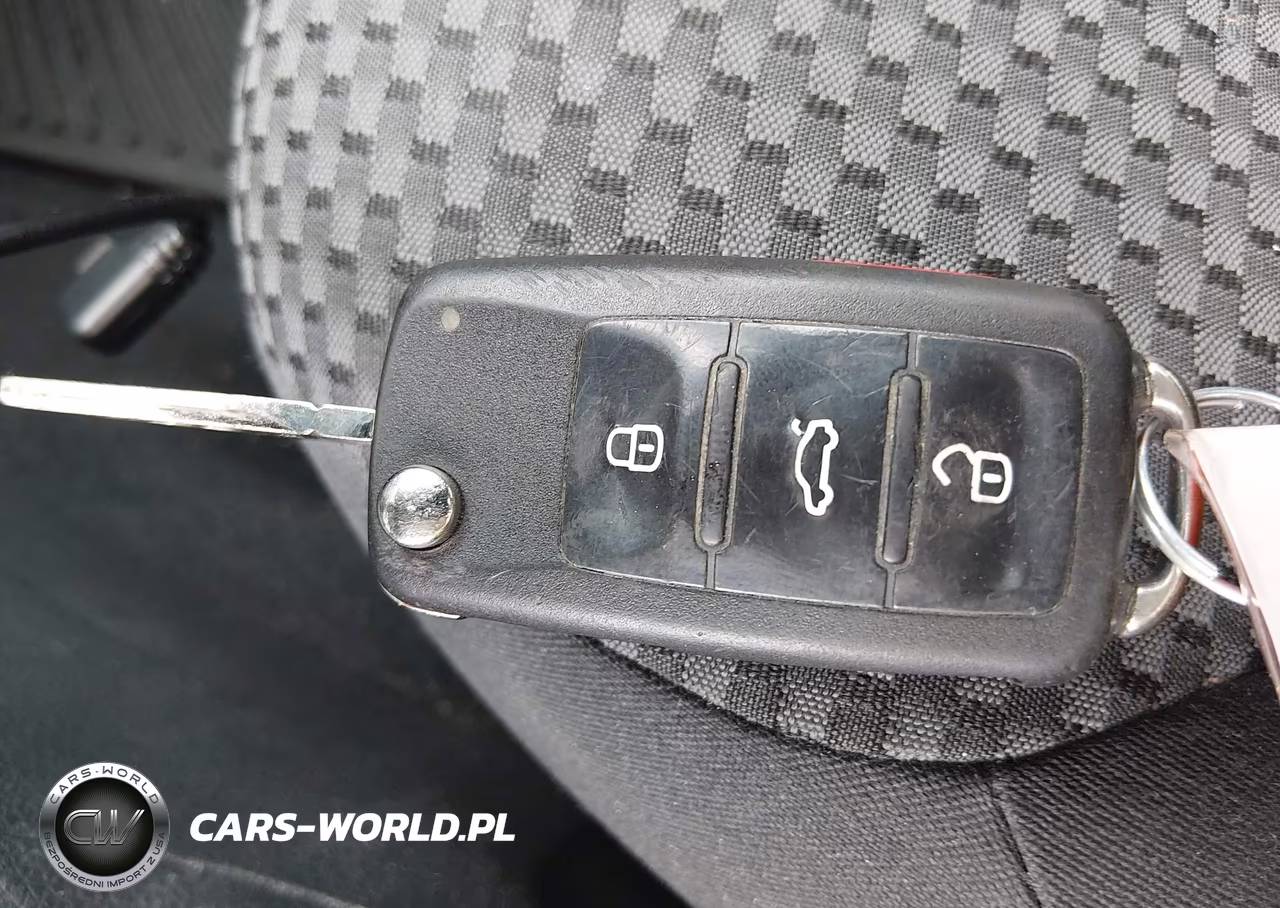 2012 Volkswagen Jetta 2.0L S VIN:3VW2K7AJ1CM305265 - 11