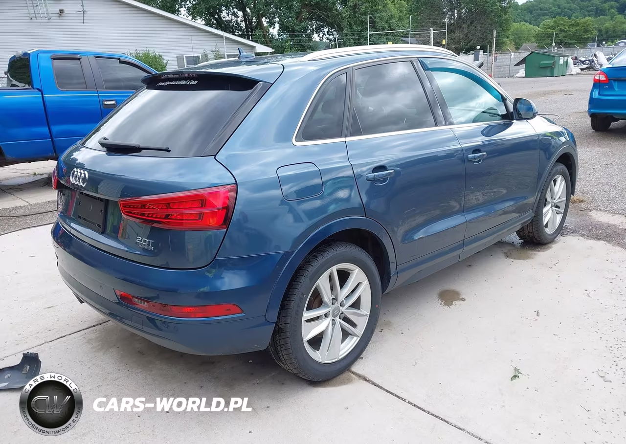 2016 Audi Q3 2.0T Premium Plus VIN:WA1EFCFS2GR015078 - 4