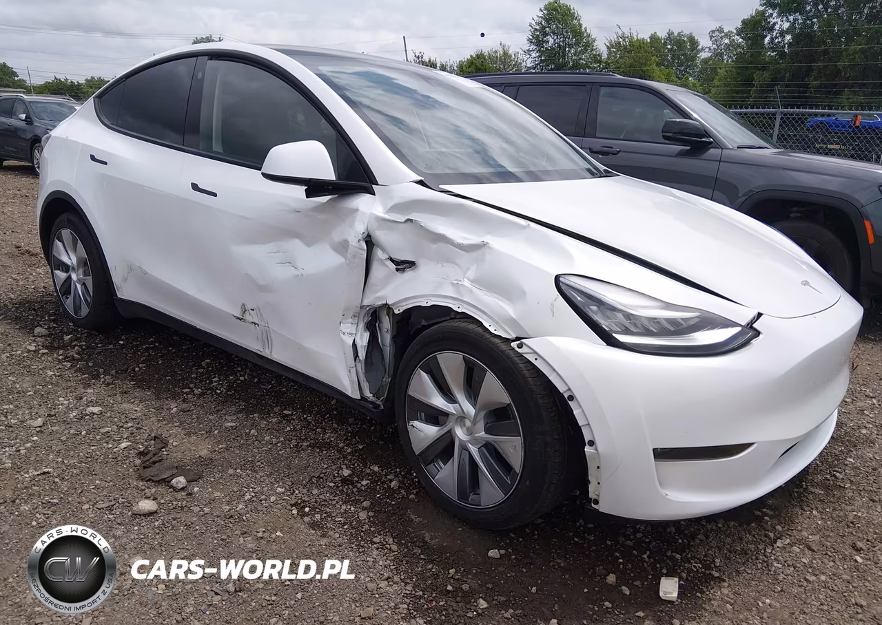 2023 Tesla Model Y Performance Dual Motor All-Wheel Drive – zdjęcie 1 z 17