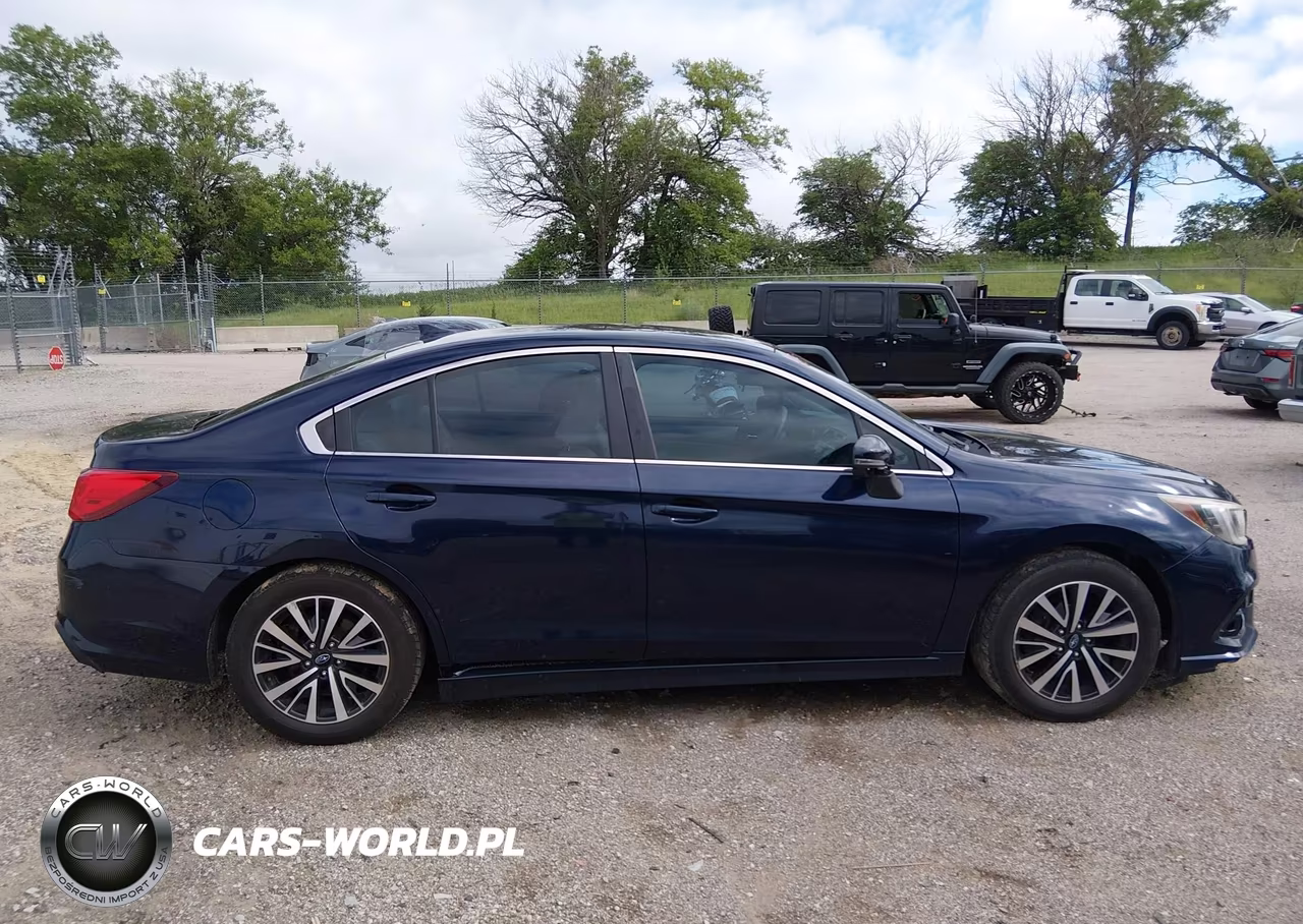 2018 Subaru Legacy 2.5I Premium VIN:4S3BNAF67J3015655 - 13