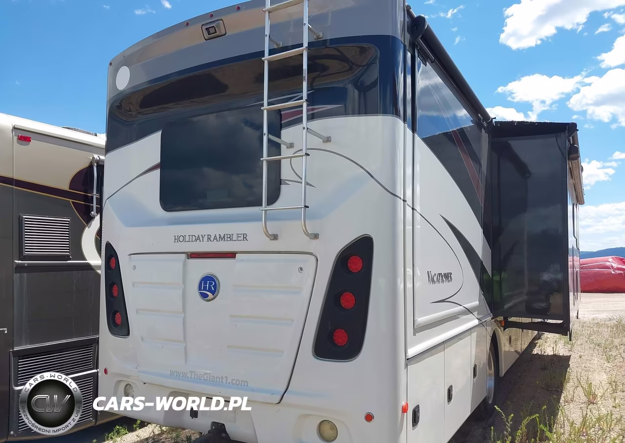 2018 Ford F53 VIN:1F66F5DY1J0A05749 - 4