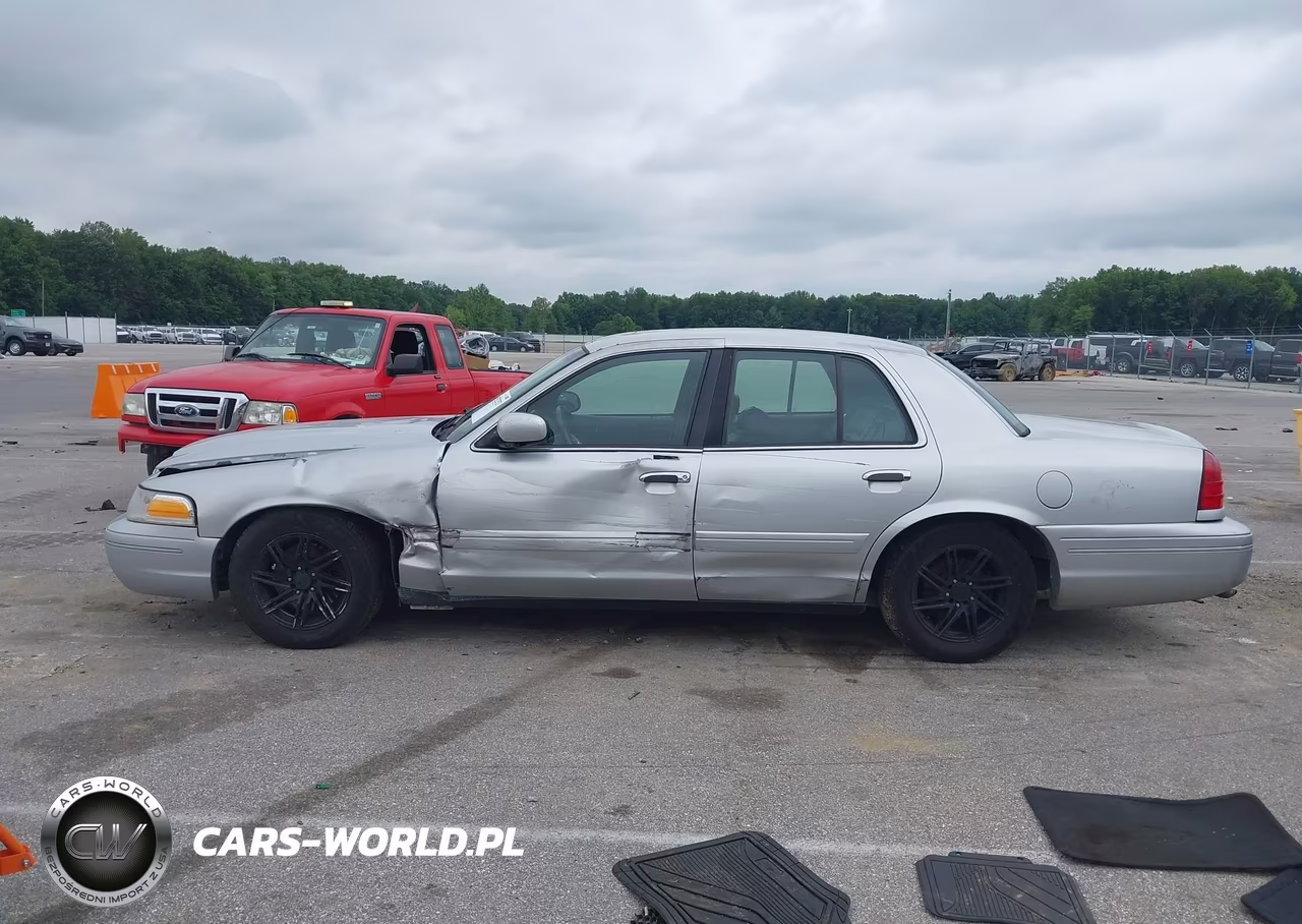 2002 Ford Crown Victoria Lx VIN:2FAFP74WX2X112456 - 14