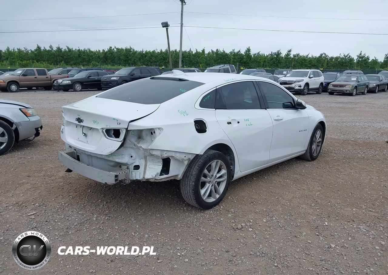 2018 Chevrolet Malibu Lt VIN:1G1ZD5ST2JF142325 - 4