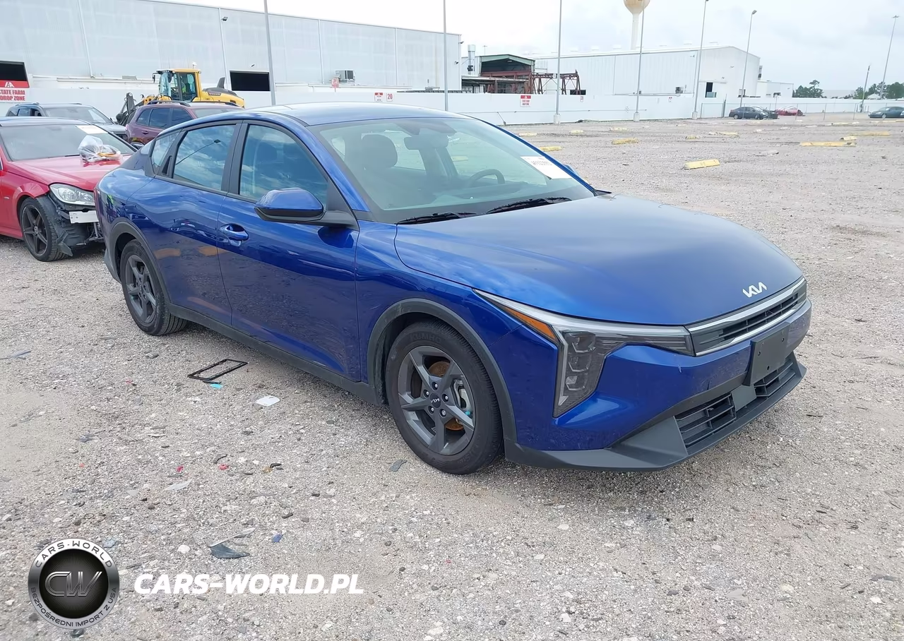 2025 Kia K4 Lxs – zdjęcie 1 z 14