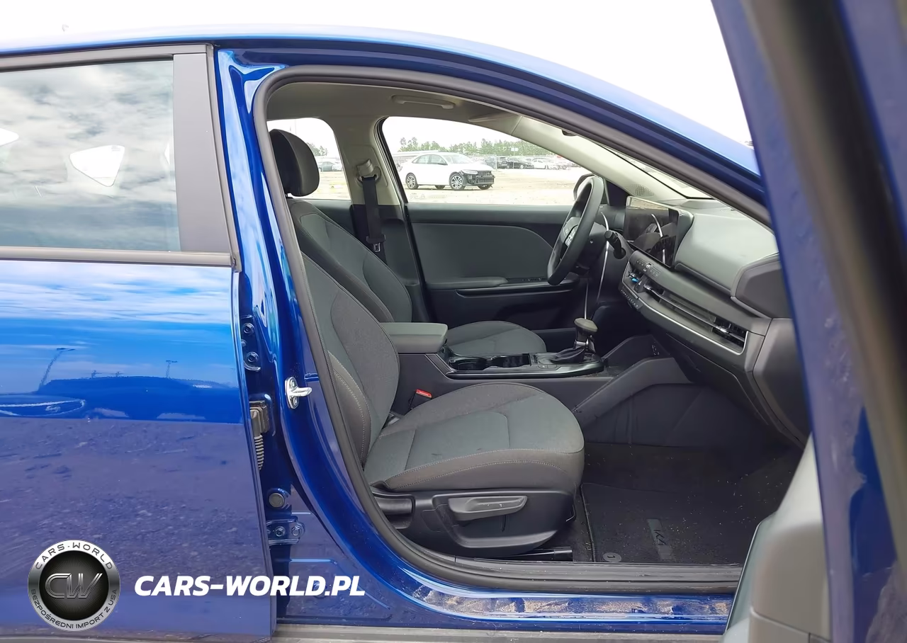 2025 Kia K4 Lxs VIN:3KPFT4DE0SE049854 - 5