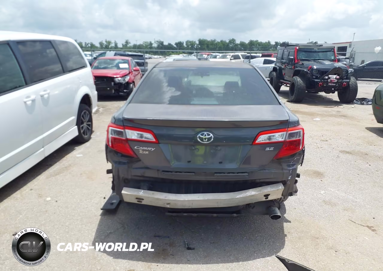 2014 Toyota Camry Se VIN:4T1BF1FK0EU734915 - 17