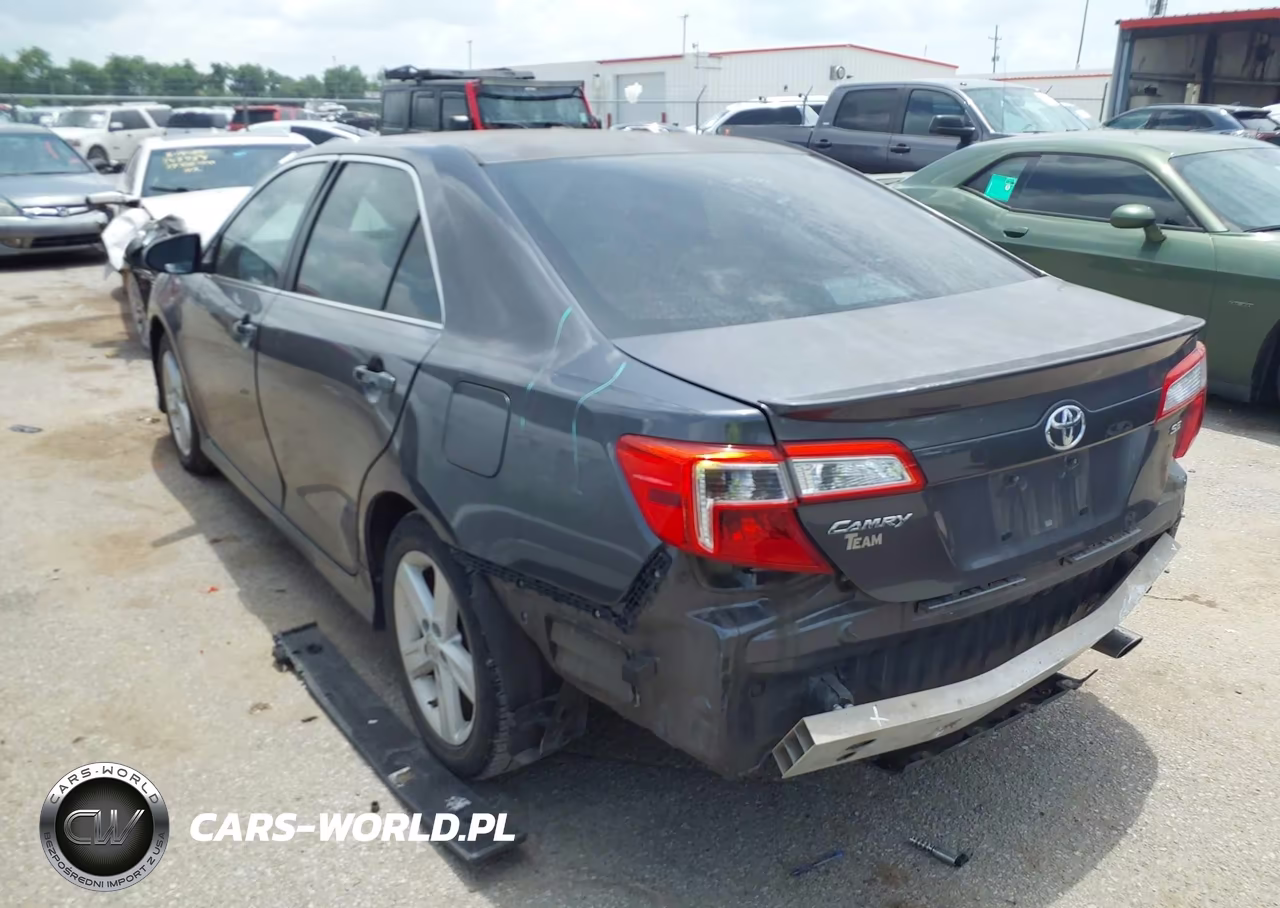 2014 Toyota Camry Se VIN:4T1BF1FK0EU734915 - 3