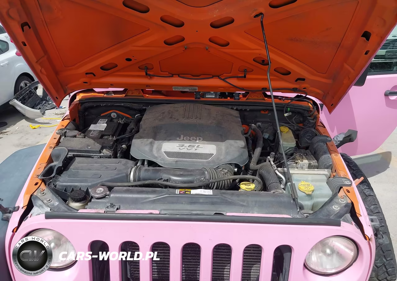 2013 Jeep Wrangler Unlimited Sport VIN:1C4BJWDG7DL543043 - 10