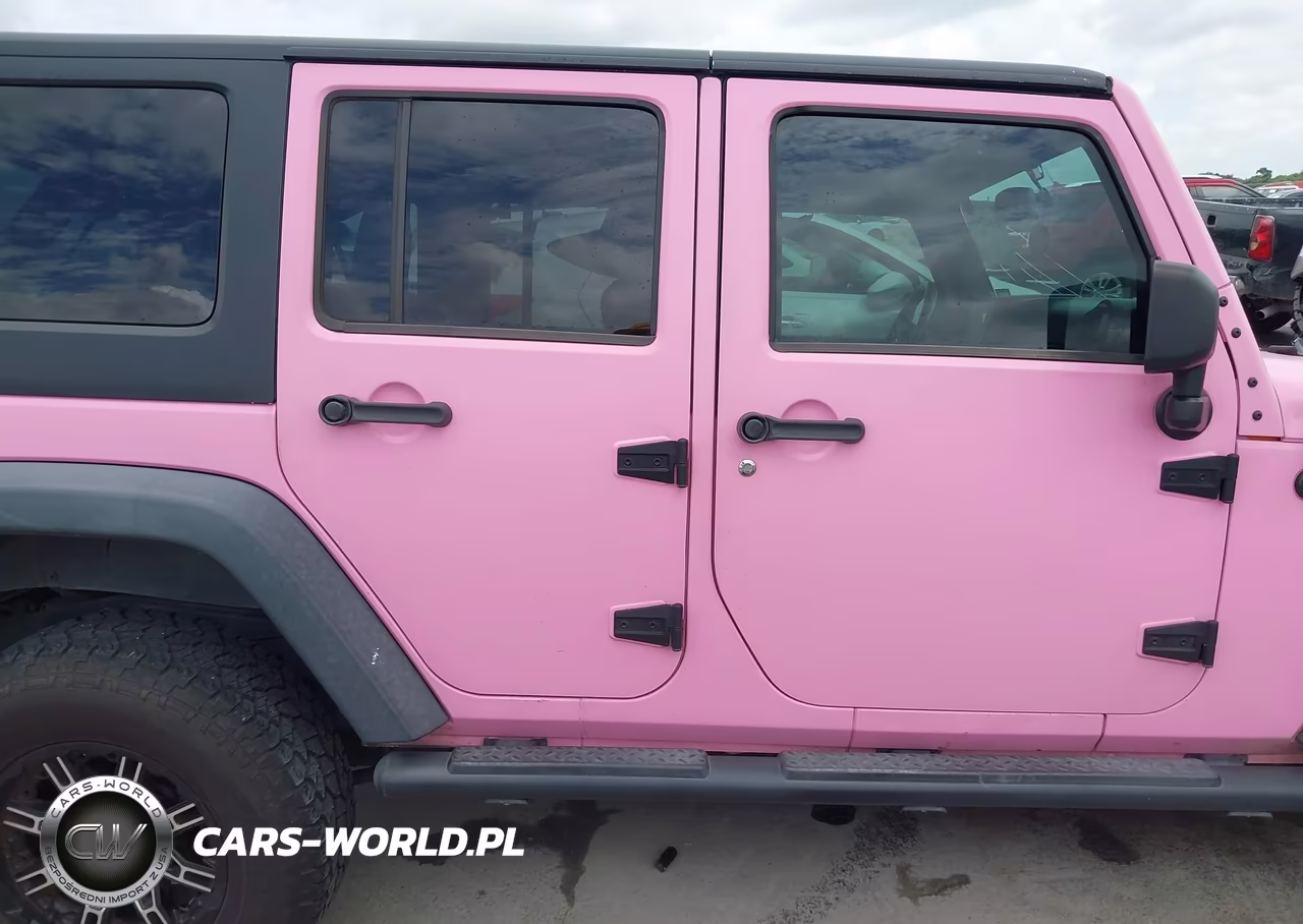 2013 Jeep Wrangler Unlimited Sport VIN:1C4BJWDG7DL543043 - 13
