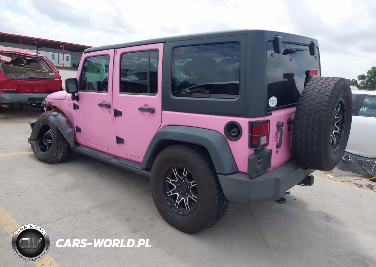 2013 Jeep Wrangler Unlimited Sport VIN:1C4BJWDG7DL543043 - 3