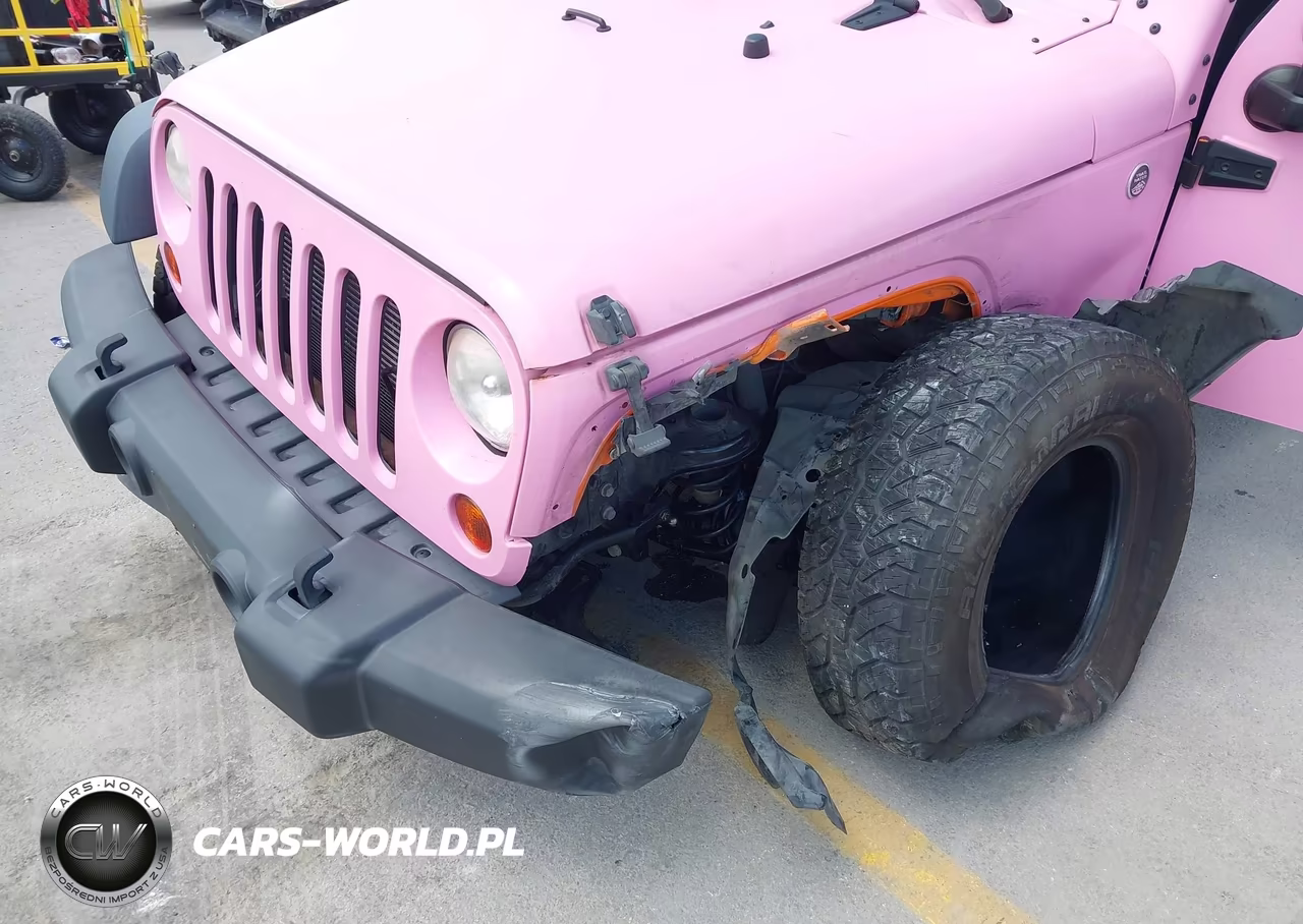 2013 Jeep Wrangler Unlimited Sport VIN:1C4BJWDG7DL543043 - 6
