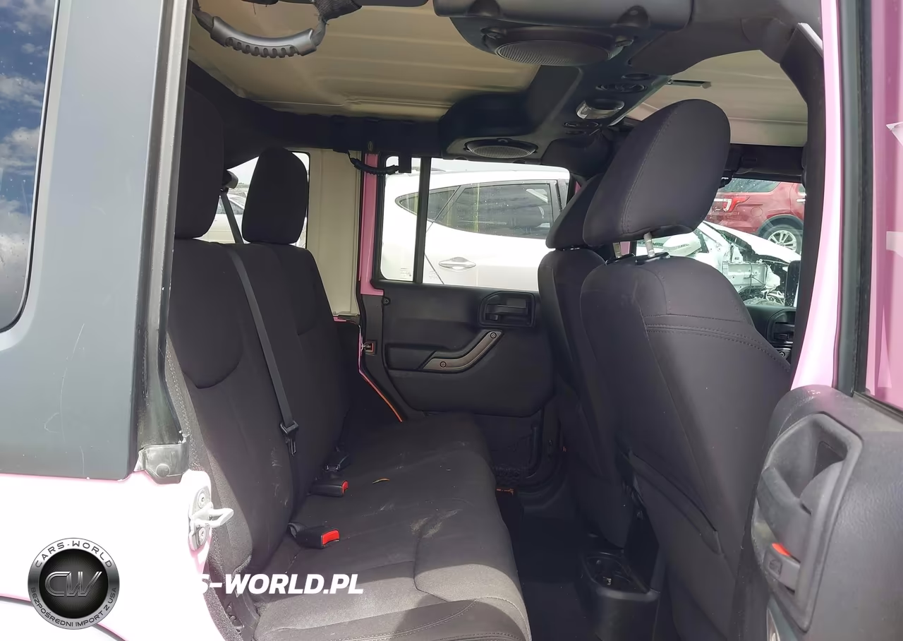 2013 Jeep Wrangler Unlimited Sport VIN:1C4BJWDG7DL543043 - 8