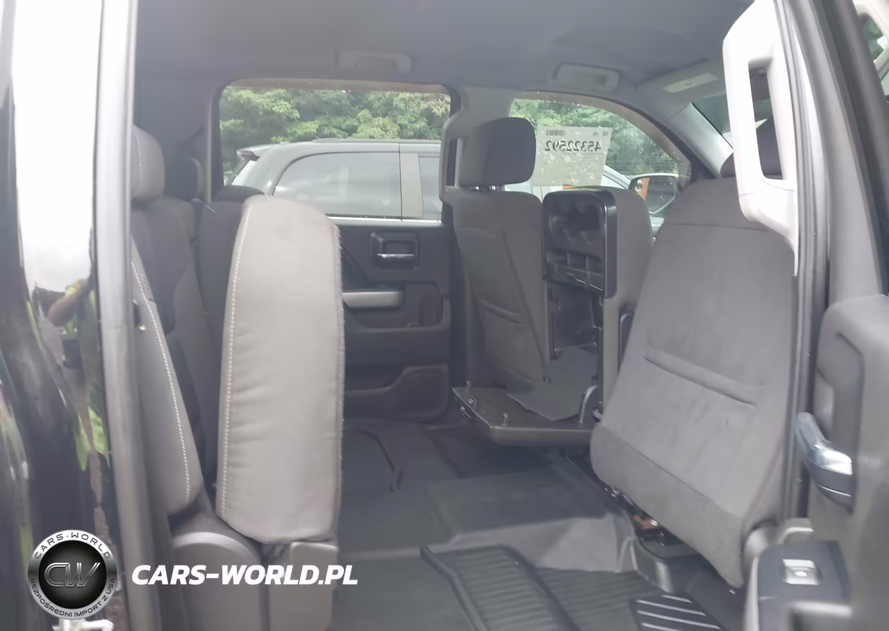 2018 Chevrolet Silverado 1500 2Lt VIN:3GCUKREC8JG494186 - 8