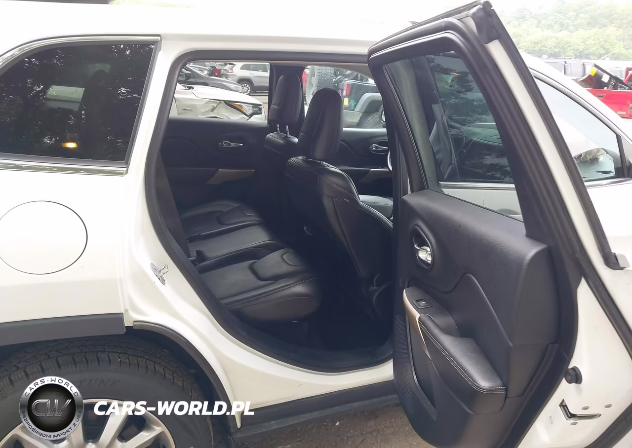 2018 Jeep Cherokee Limited 4X4 VIN:1C4PJMDX7JD610112 - 8