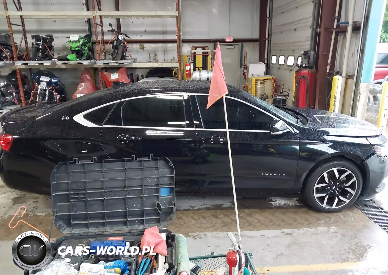 2018 Chevrolet Impala 1Lt VIN:2G1105S33J9104345 - 12