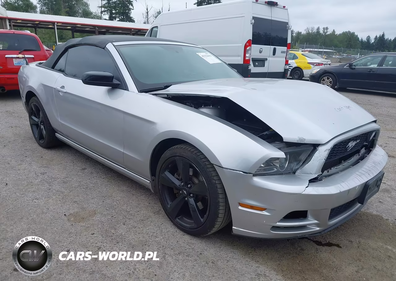 2013 Ford Mustang V6 – zdjęcie 1 z 16