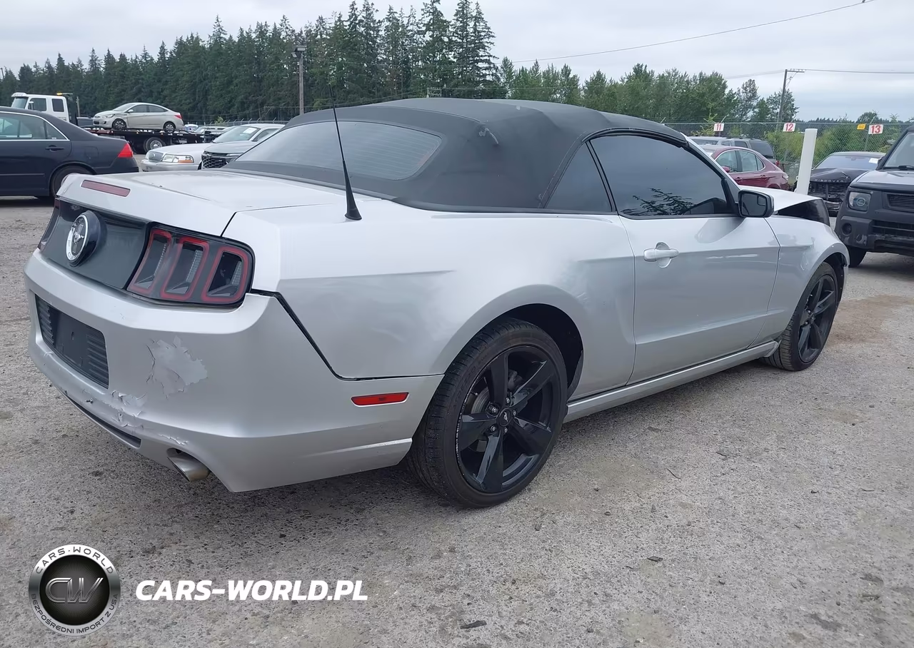 2013 Ford Mustang V6 VIN:1ZVBP8EM4D5214185 - 4
