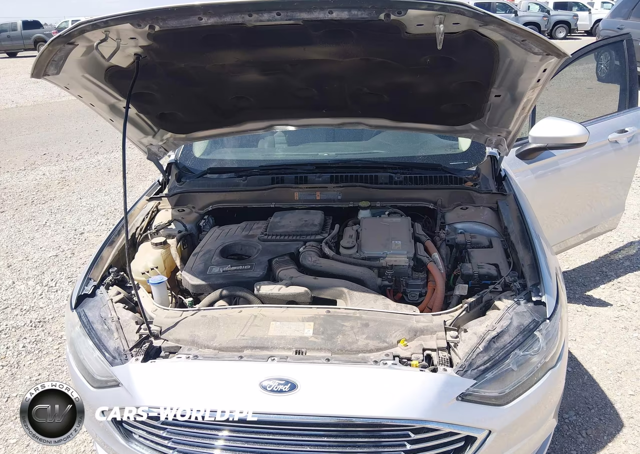 2018 Ford Fusion Hybrid S VIN:3FA6P0UU3JR100183 - 10