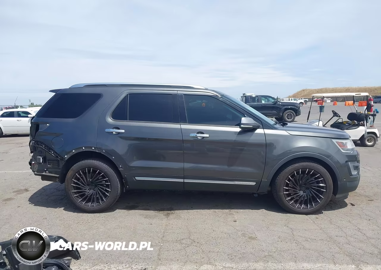 2016 Ford Explorer Platinum VIN:1FM5K8HT3GGC69491 - 14