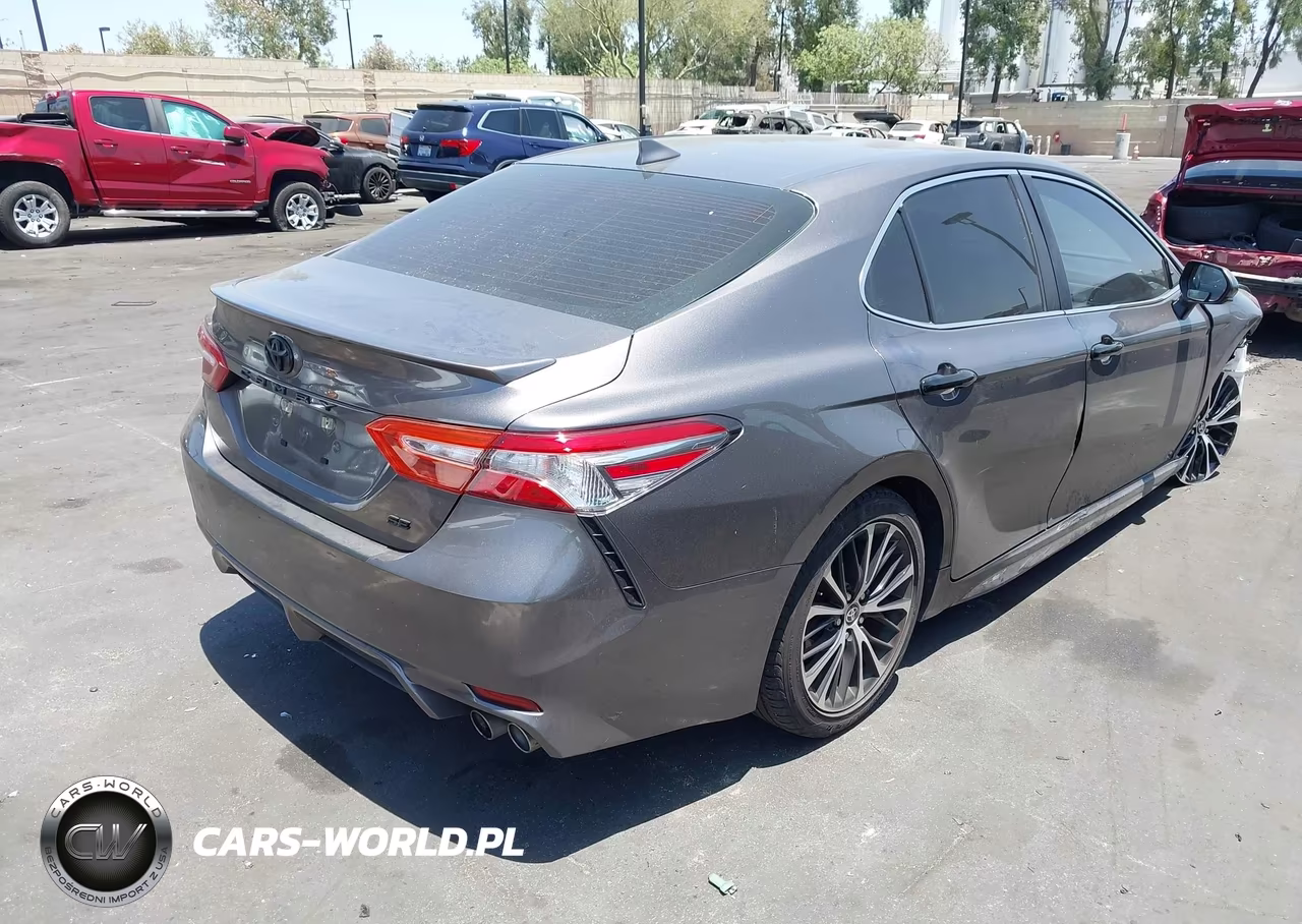 2020 Toyota Camry Se VIN:4T1G11AK5LU962661 - 4