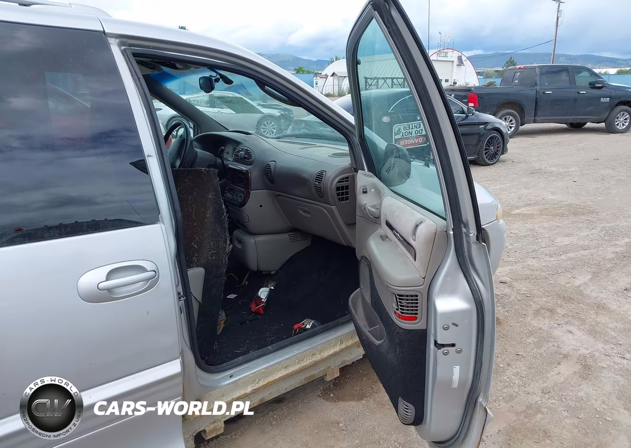 2000 Chrysler Town & Country Limited VIN:1C4GP64L3YB727876 - 5