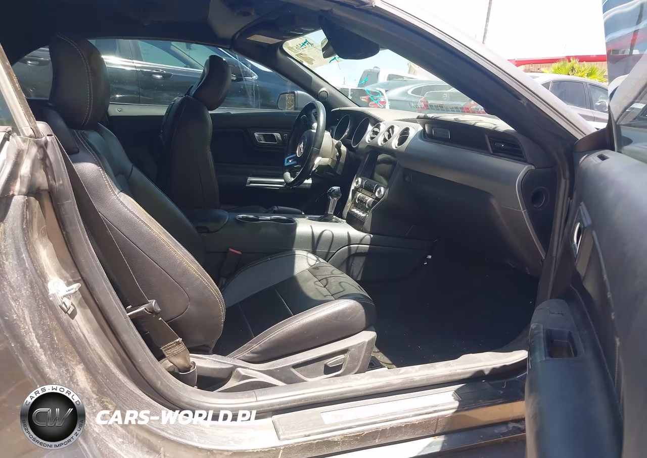 2021 Ford Mustang Ecoboost Premium VIN:1FATP8UH1M5120699 - 5