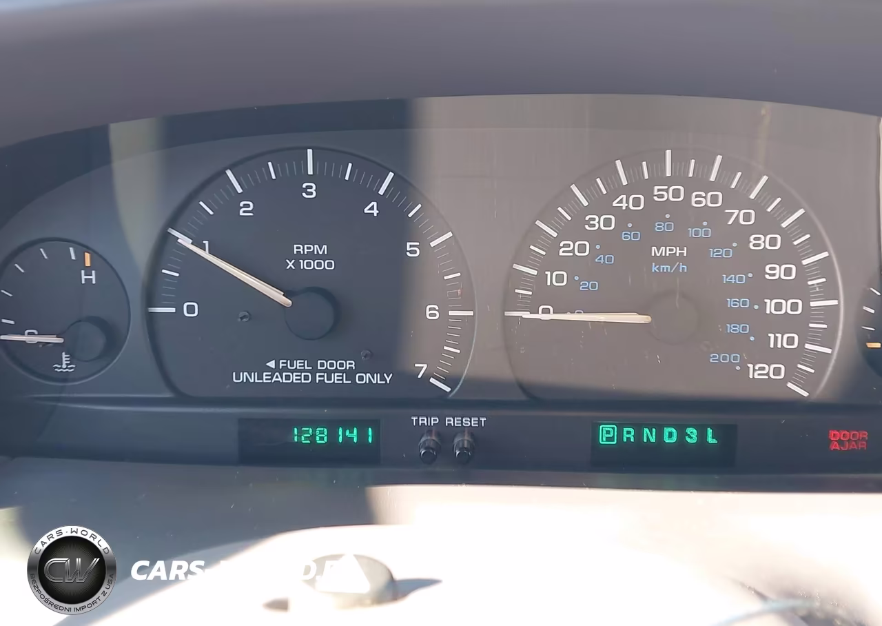 1996 Chrysler Town & Country Lxi VIN:1C4GP64L4TB364626 - 7