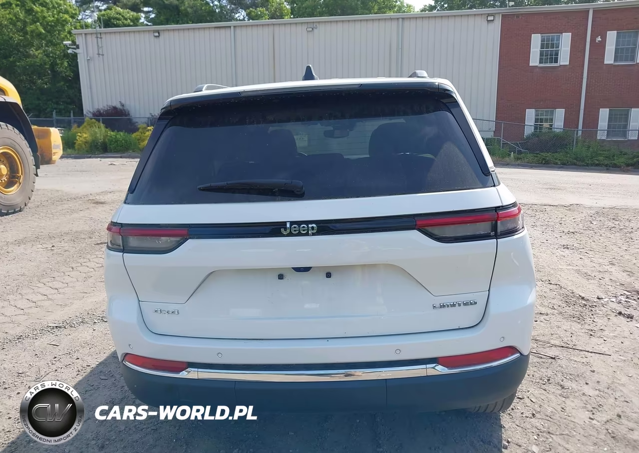 2023 Jeep Grand Cherokee Limited 4X4 VIN:1C4RJHBG5P8847797 - 16
