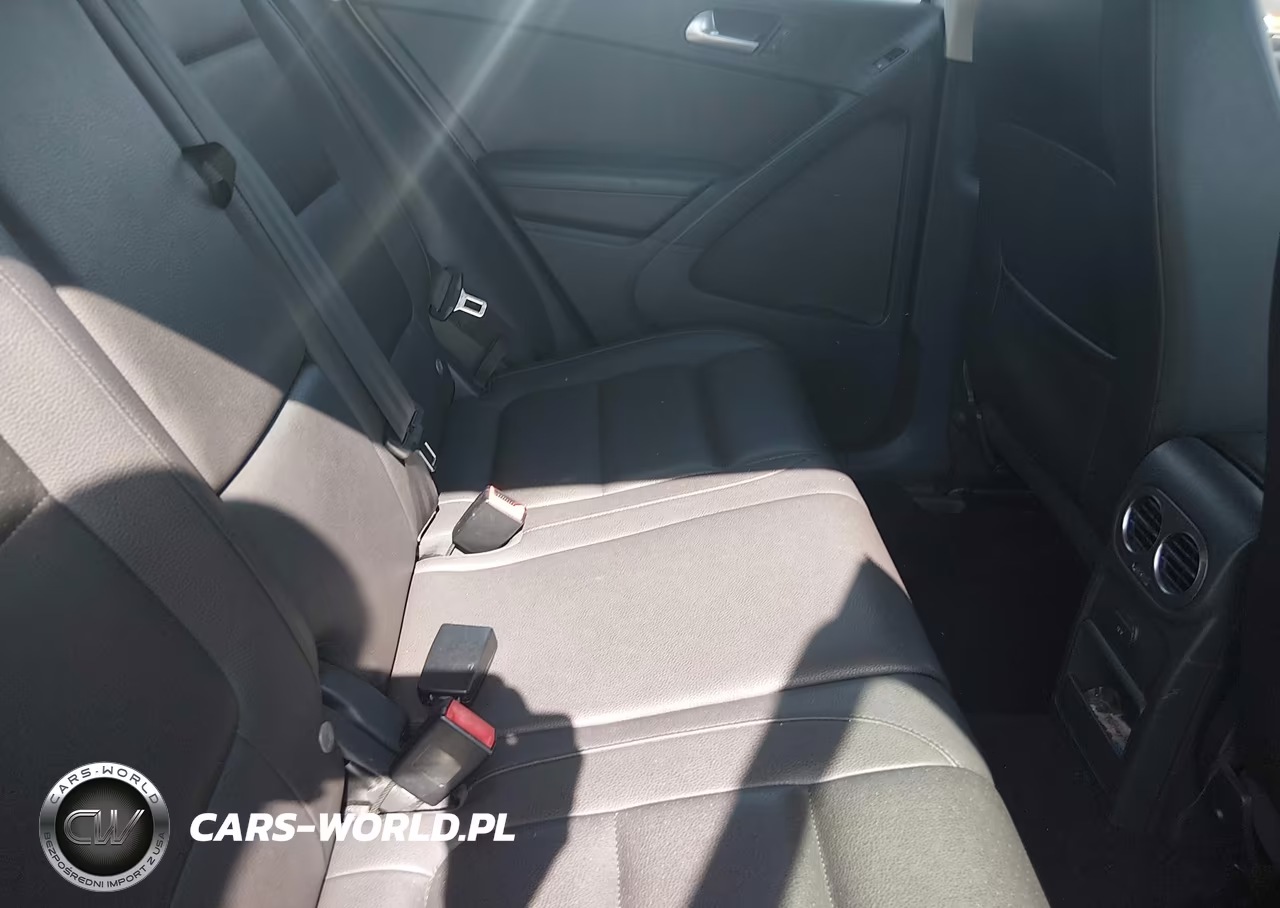 2016 Volkswagen Tiguan S VIN:WVGAV7AX9GW519481 - 8
