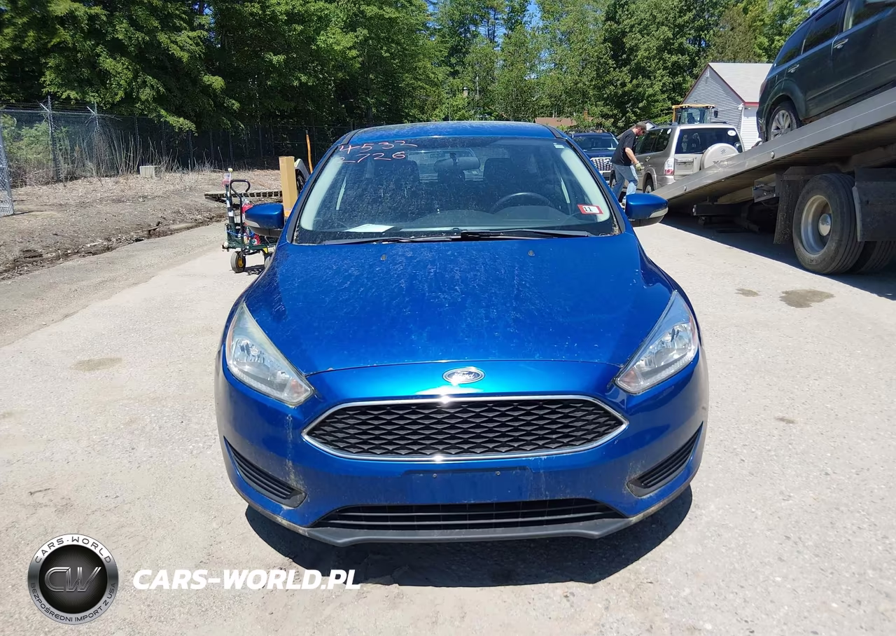 2018 Ford Focus Se VIN:1FADP3K25JL318327 - 11