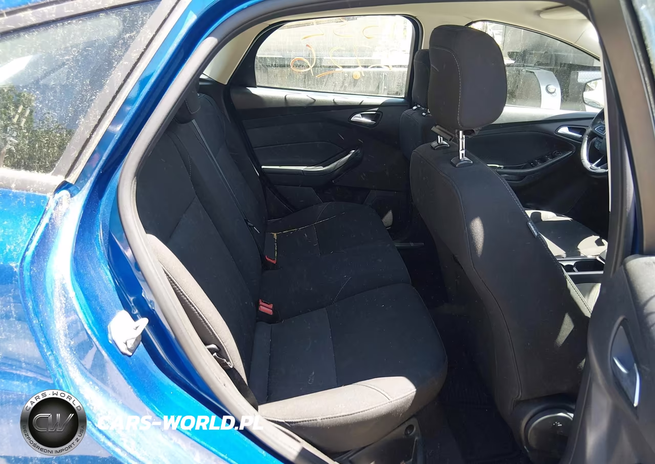 2018 Ford Focus Se VIN:1FADP3K25JL318327 - 8