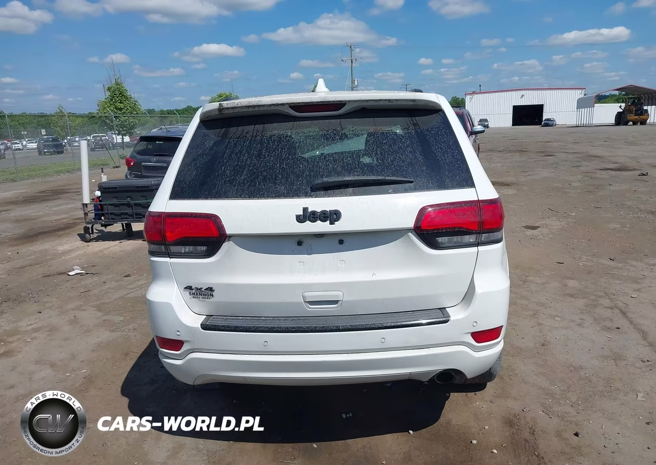 2018 Jeep Grand Cherokee Altitude 4X4 VIN:1C4RJFAG0JC356838 - 16