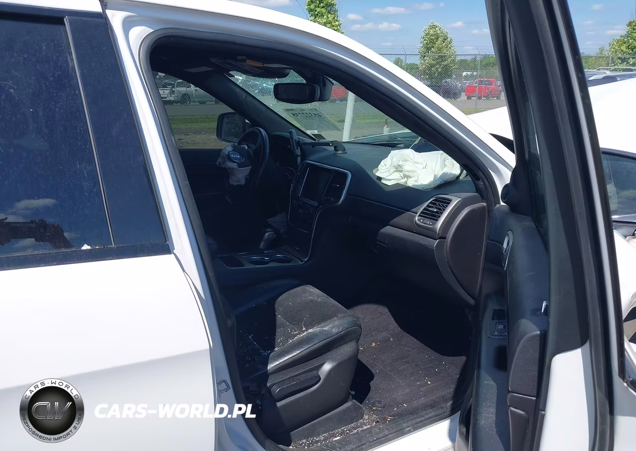 2018 Jeep Grand Cherokee Altitude 4X4 VIN:1C4RJFAG0JC356838 - 5