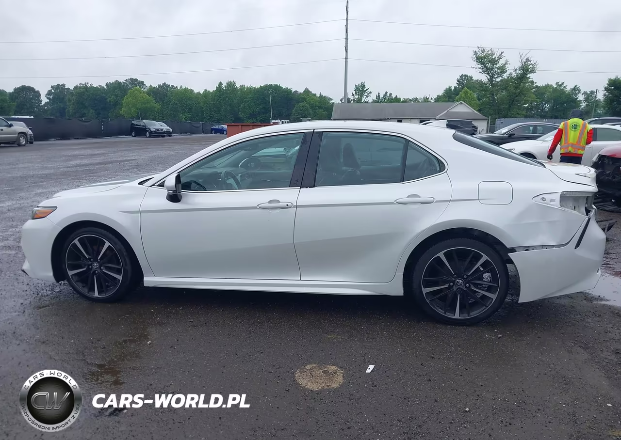 2019 Toyota Camry Xse VIN:4T1B61HK2KU826925 - 15