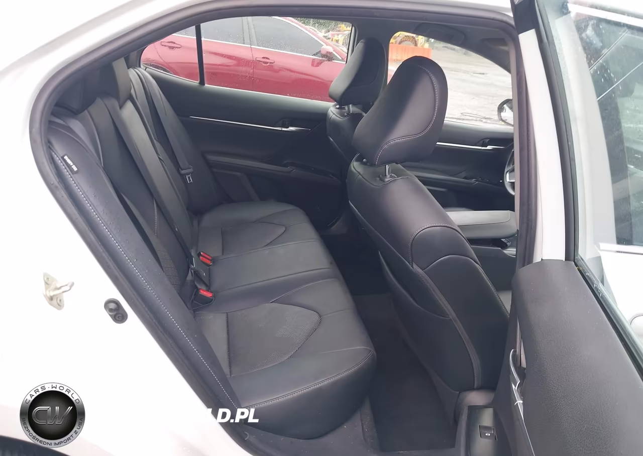 2019 Toyota Camry Xse VIN:4T1B61HK2KU826925 - 8