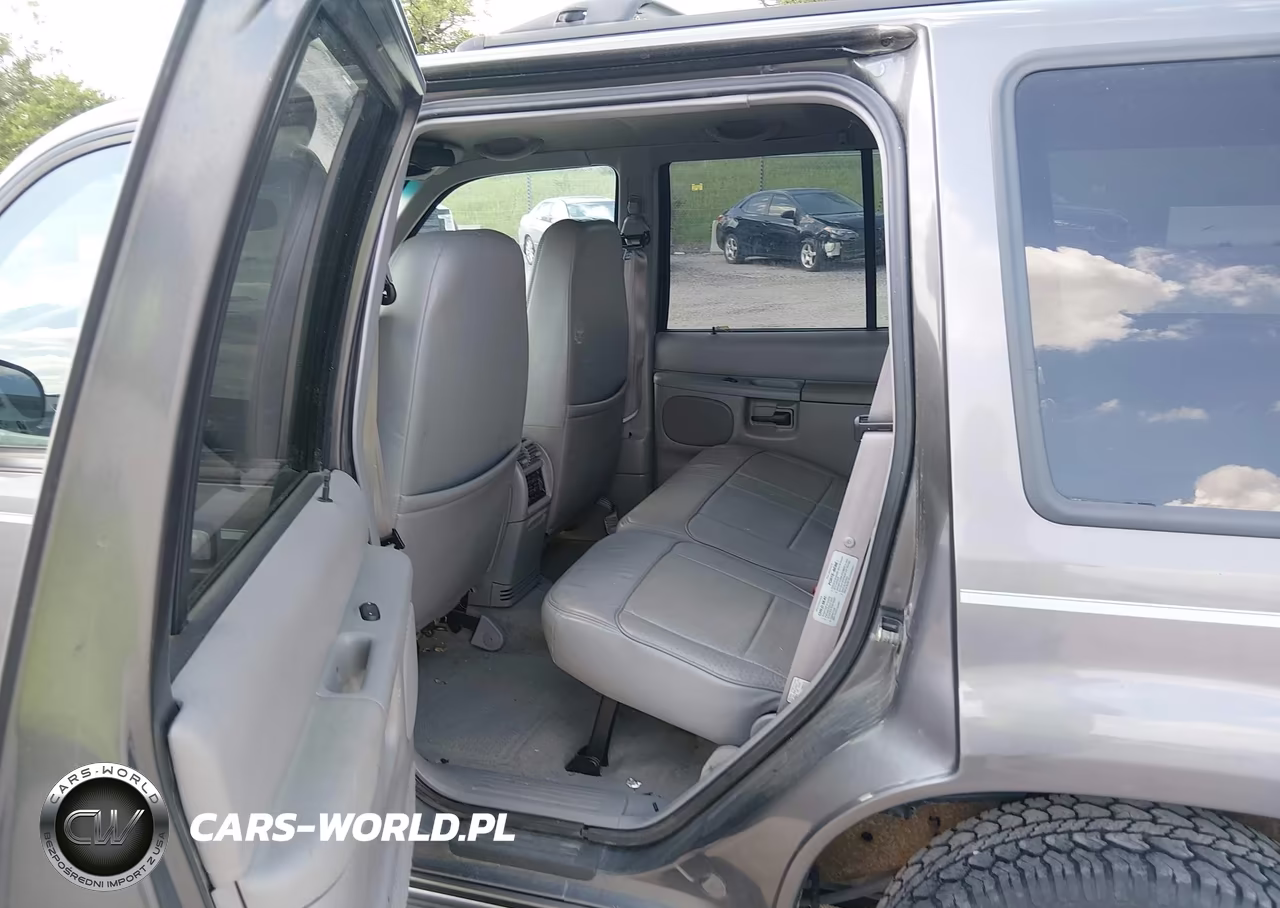 1998 Ford Explorer VIN:1FMZU34EXWZA07119 - 8