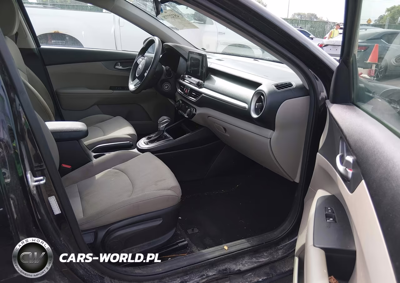 2019 Kia Forte Lxs VIN:3KPF24AD4KE136610 - 5