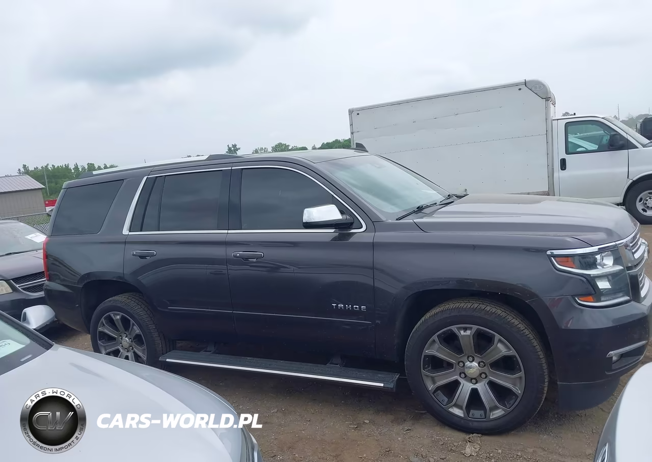 2017 Chevrolet Tahoe Premier VIN:1GNSKCKC8HR270989 - 13