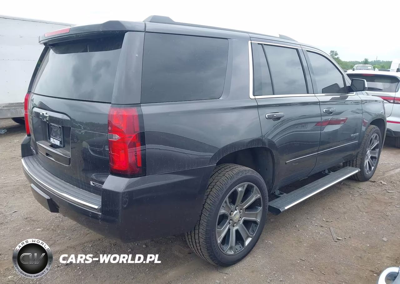 2017 Chevrolet Tahoe Premier VIN:1GNSKCKC8HR270989 - 4