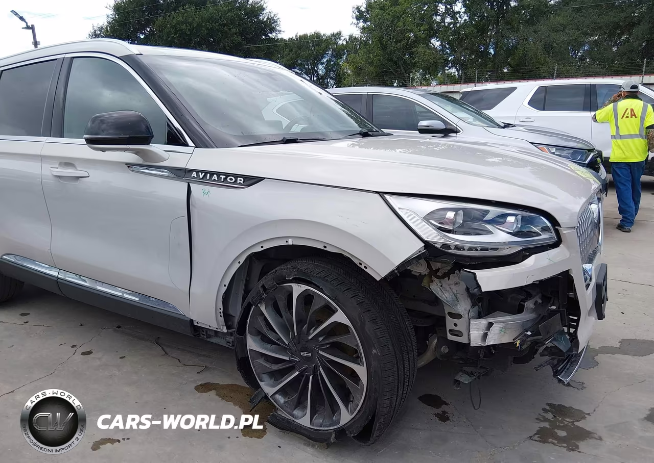 2023 Lincoln Aviator Reserve VIN:5LM5J7WC0PGL00712 - 18