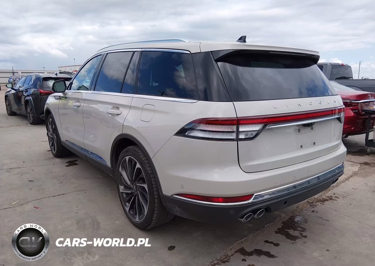 2023 Lincoln Aviator Reserve VIN:5LM5J7WC0PGL00712 - 3