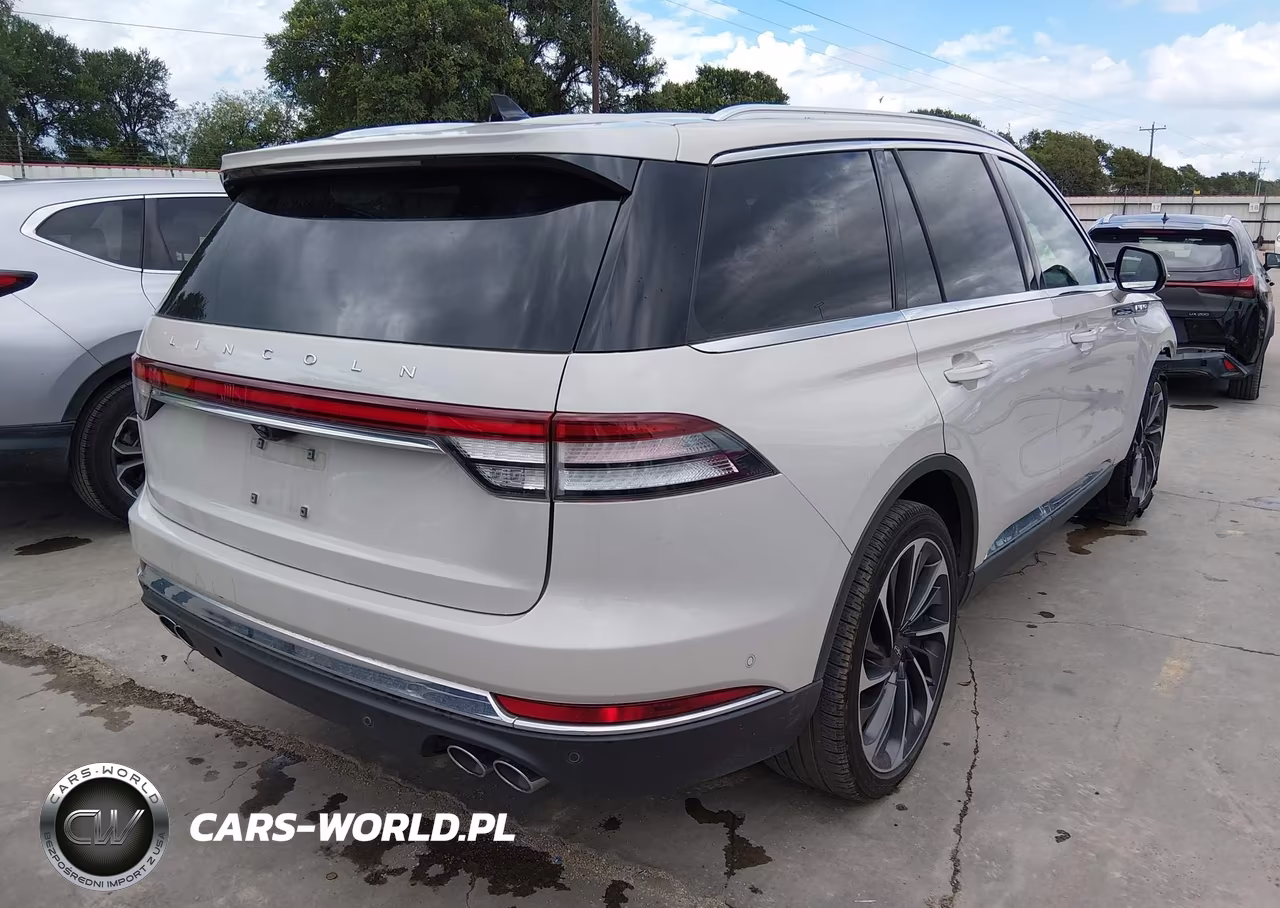 2023 Lincoln Aviator Reserve VIN:5LM5J7WC0PGL00712 - 4